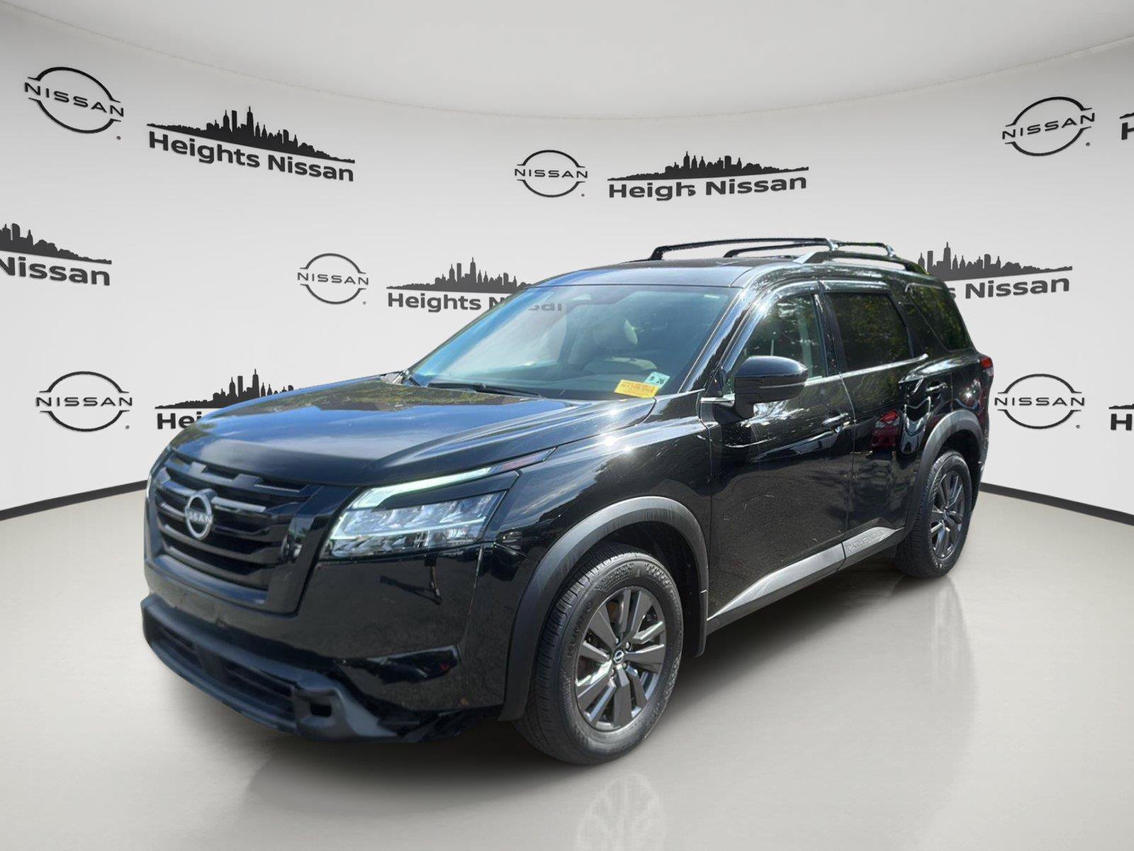 Used 2022 Nissan Pathfinder SV w/ SV Premium Package AWD/4WD image 1