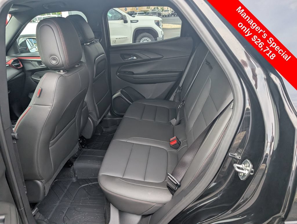 Used 2025 Chevrolet TrailBlazer RS w/ Convenience Package AWD/4WD image 10