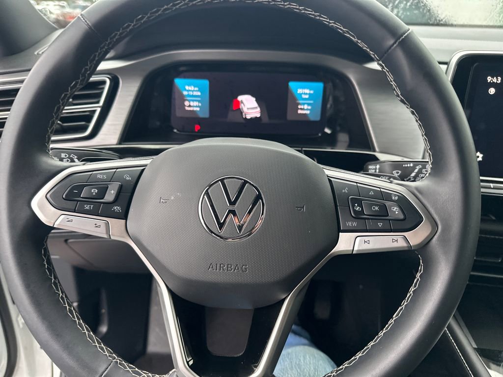 Used 2024 Volkswagen Atlas Cross Sport SE image 14