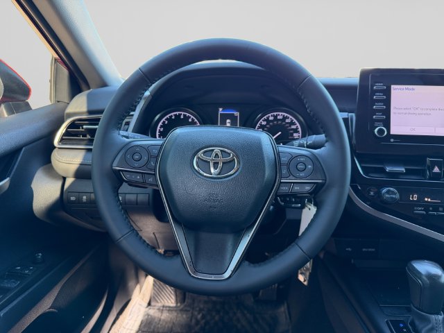 Used 2024 Toyota Camry SE FWD image 11