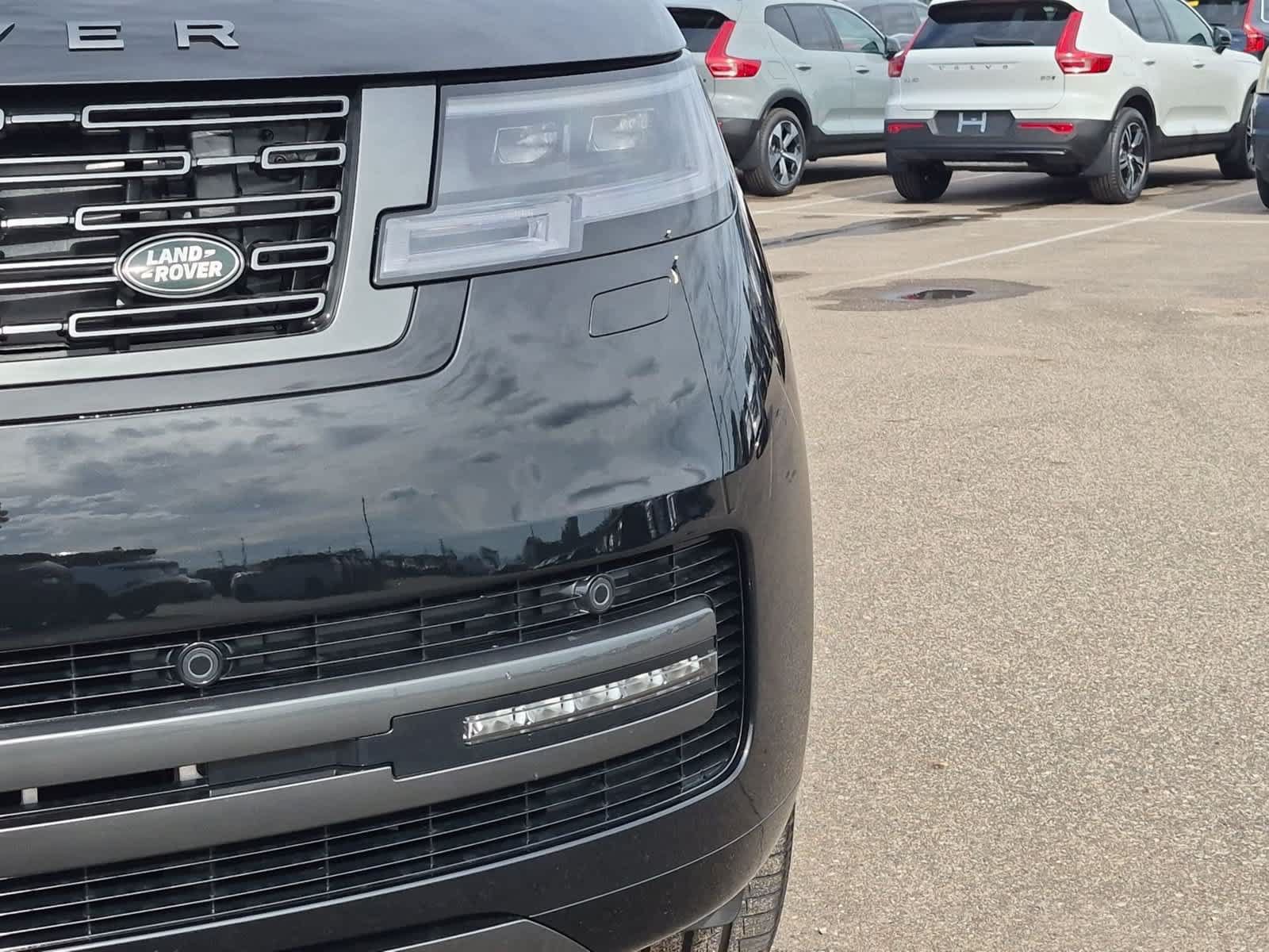 New 2027 Land Rover Range Rover Long Wheelbase SE AWD/4WD image 9