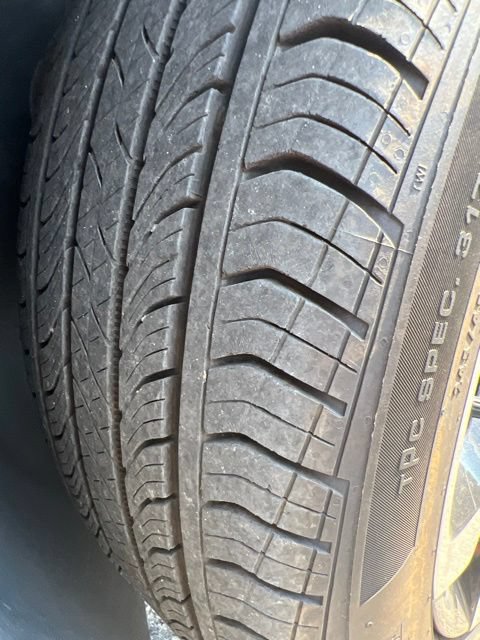Used 2024 Chevrolet Trax RS w/ Sunroof Package FWD image 13
