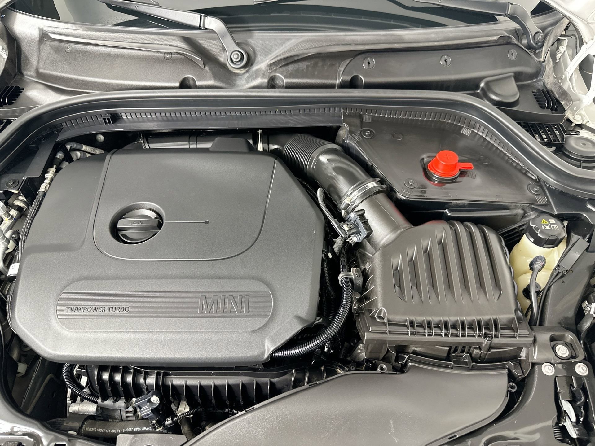 Used 2023 MINI Cooper 2-Door Hardtop image 34