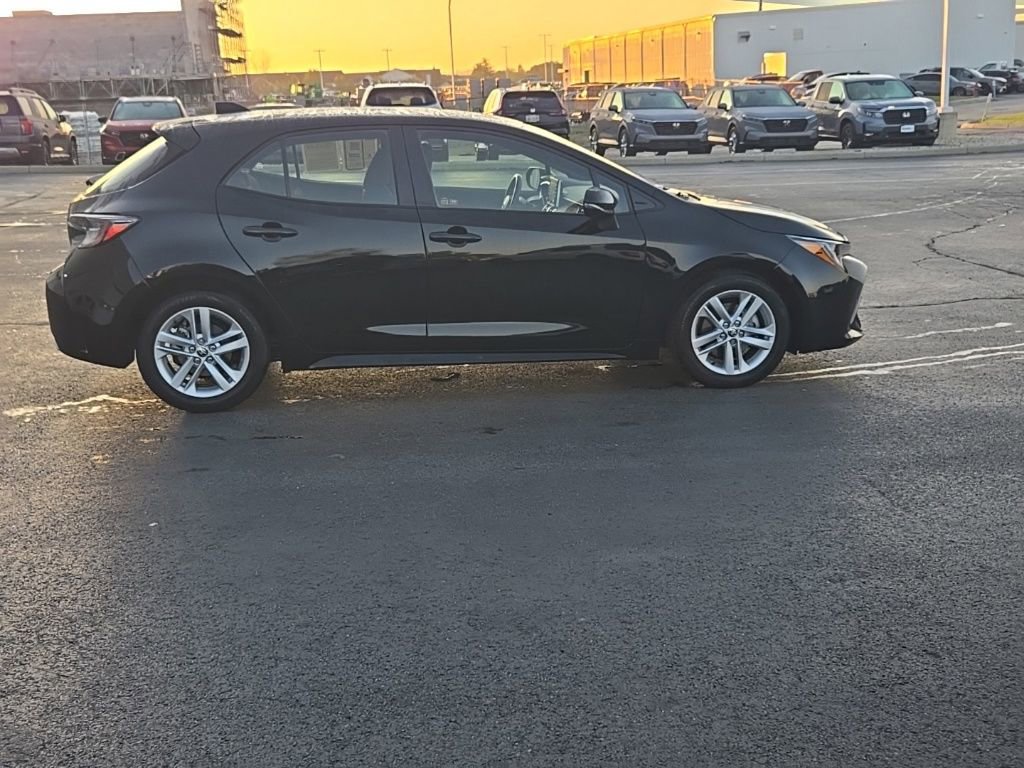 Used 2019 Toyota Corolla SE w/ SE Option Package image 9