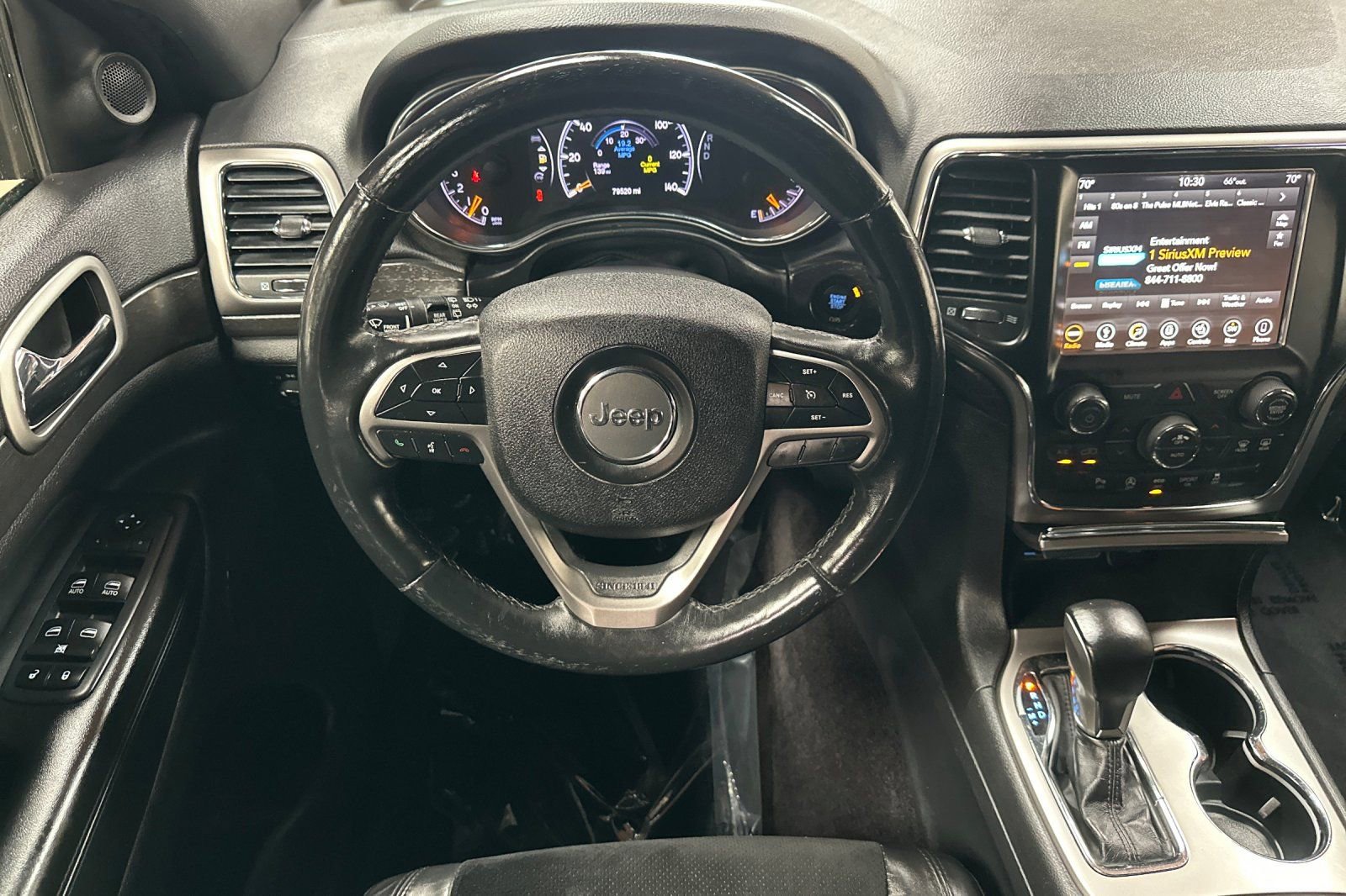 Used 2018 Jeep Grand Cherokee Altitude image 15