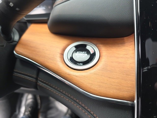 Used 2024 Jeep Grand Cherokee L Summit image 27