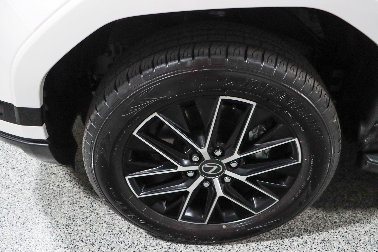 Used 2025 Lexus GX 550 w/ Accessory Package (2T) image 11