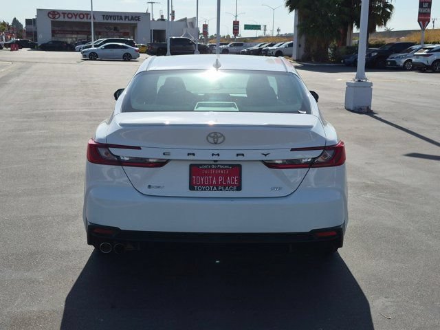 Used 2025 Toyota Camry SE FWD image 9