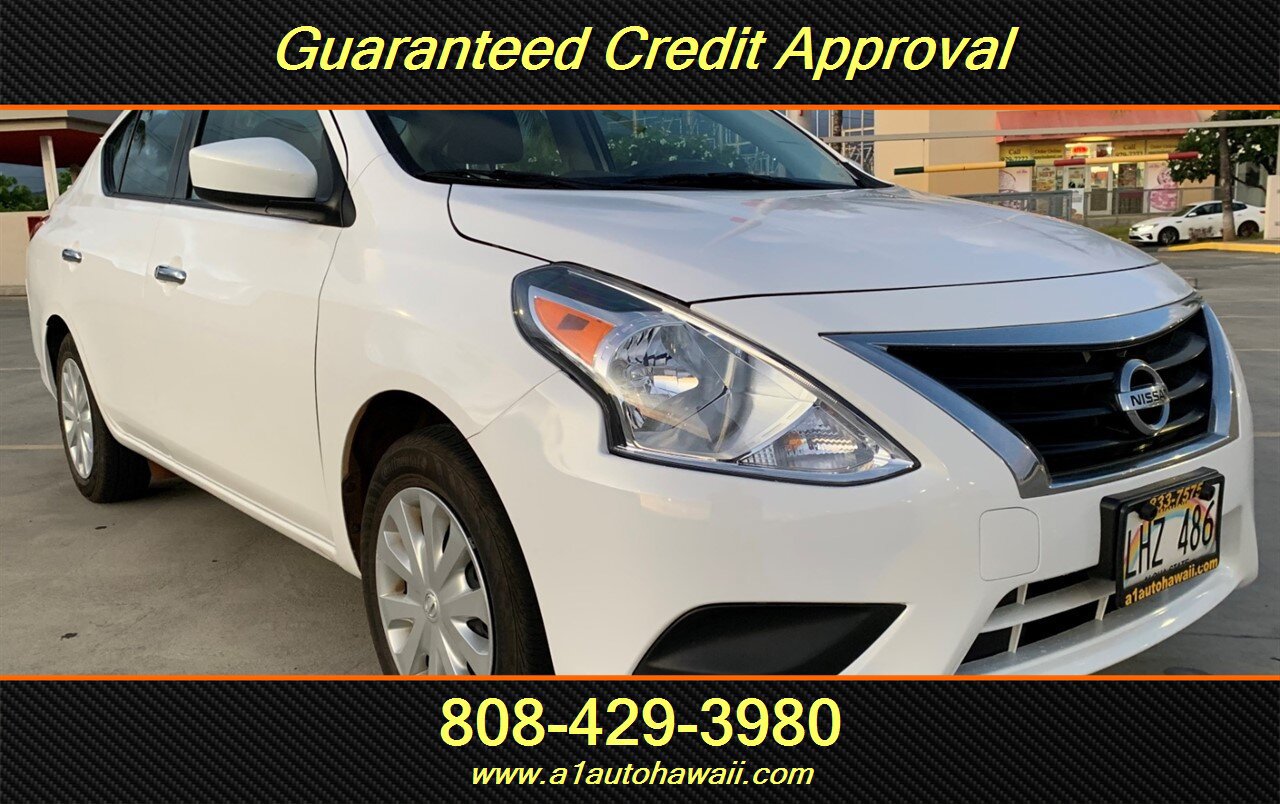 Used 2018 Nissan Versa SV FWD image 4