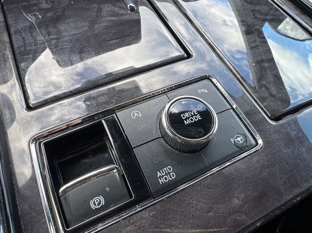 Used 2019 Lincoln Navigator L Reserve w/ Cargo Package AWD/4WD image 40