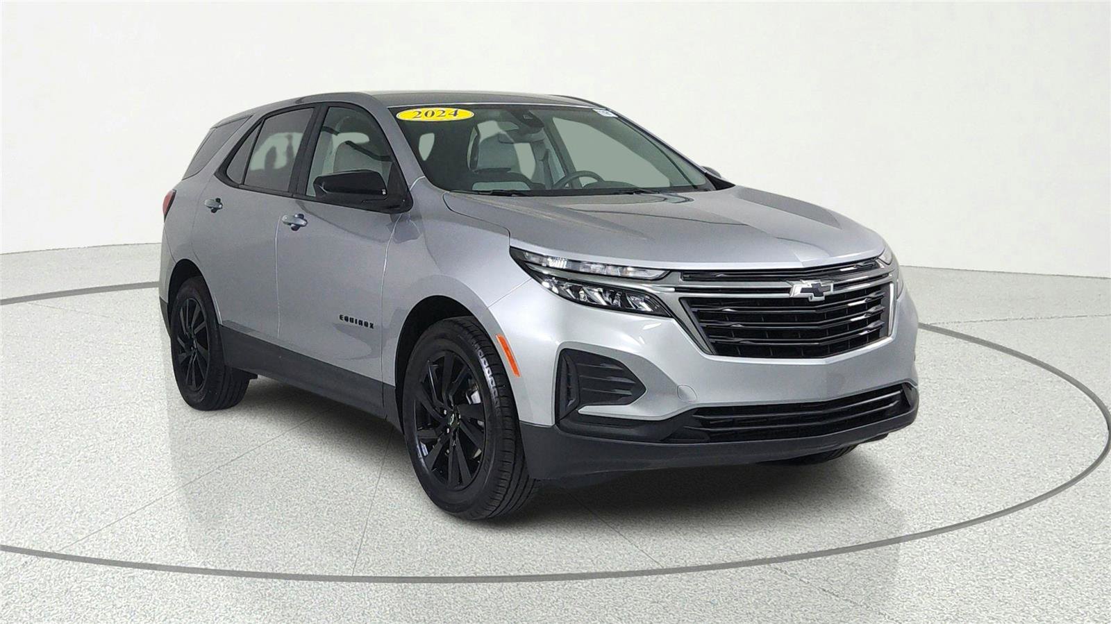 Used 2024 Chevrolet Equinox LS w/ LS Convenience Package FWD image 1