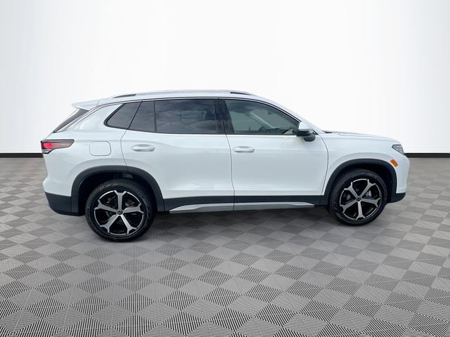 New 2026 Volkswagen Tiguan SE image 7