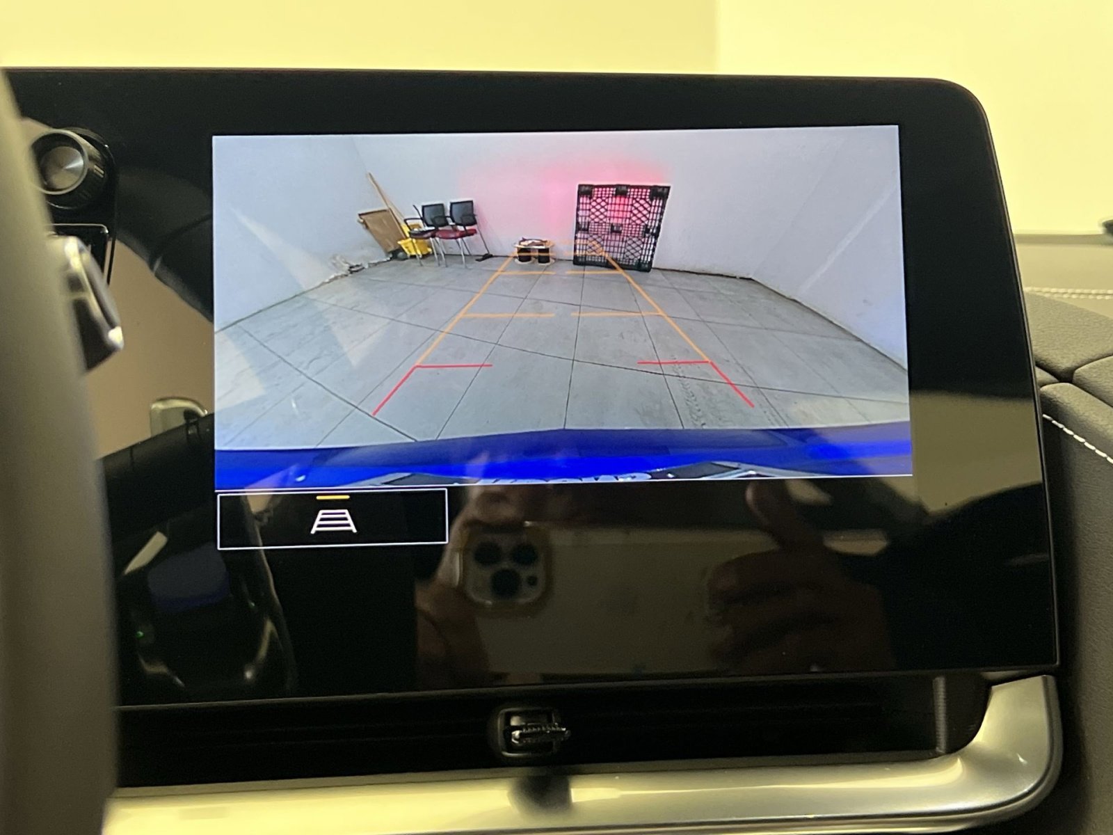 Used 2023 Chevrolet Corvette Stingray Coupe w/ Z51 Performance Package image 18