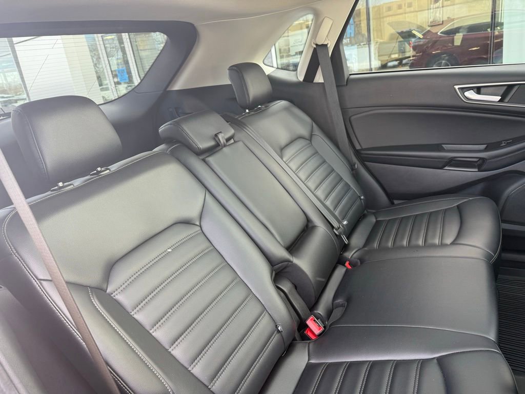 Used 2022 Ford Edge SEL w/ Convenience Package image 26