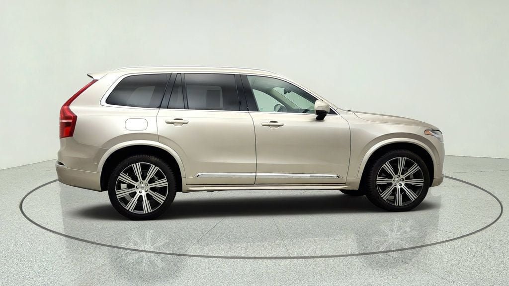 Used 2024 Volvo XC90 T8 Plus w/ Protection Package Premier AWD/4WD image 4