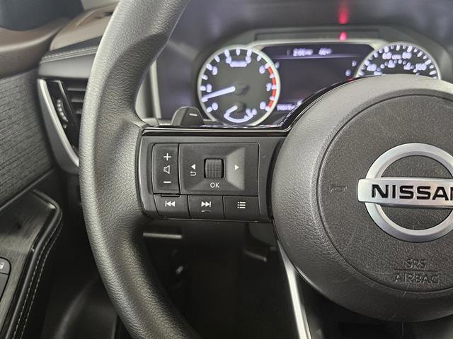 Used 2021 Nissan Rogue SV image 29