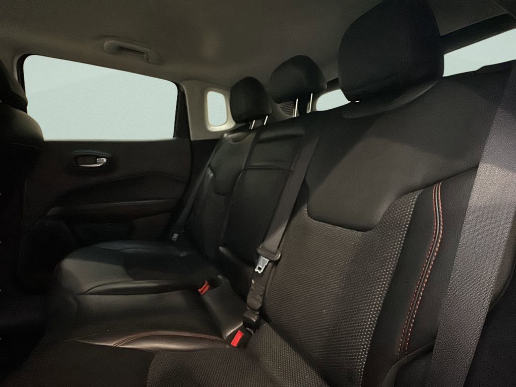 Used 2019 Jeep Compass Trailhawk w/ Cold Weather Group AWD/4WD image 13