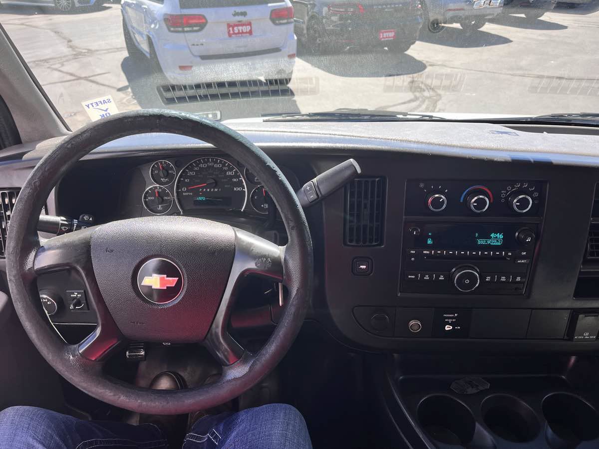 Used 2015 Chevrolet Express 3500 Extended w/ Chrome Appearance Package RWD image 11