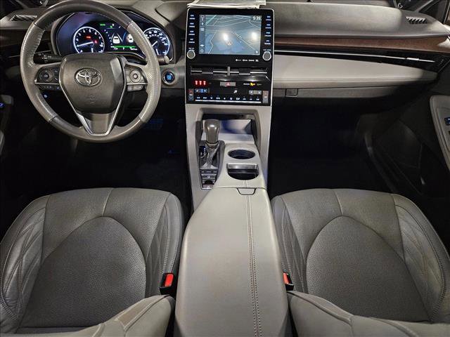 Used 2019 Toyota Avalon Limited image 19