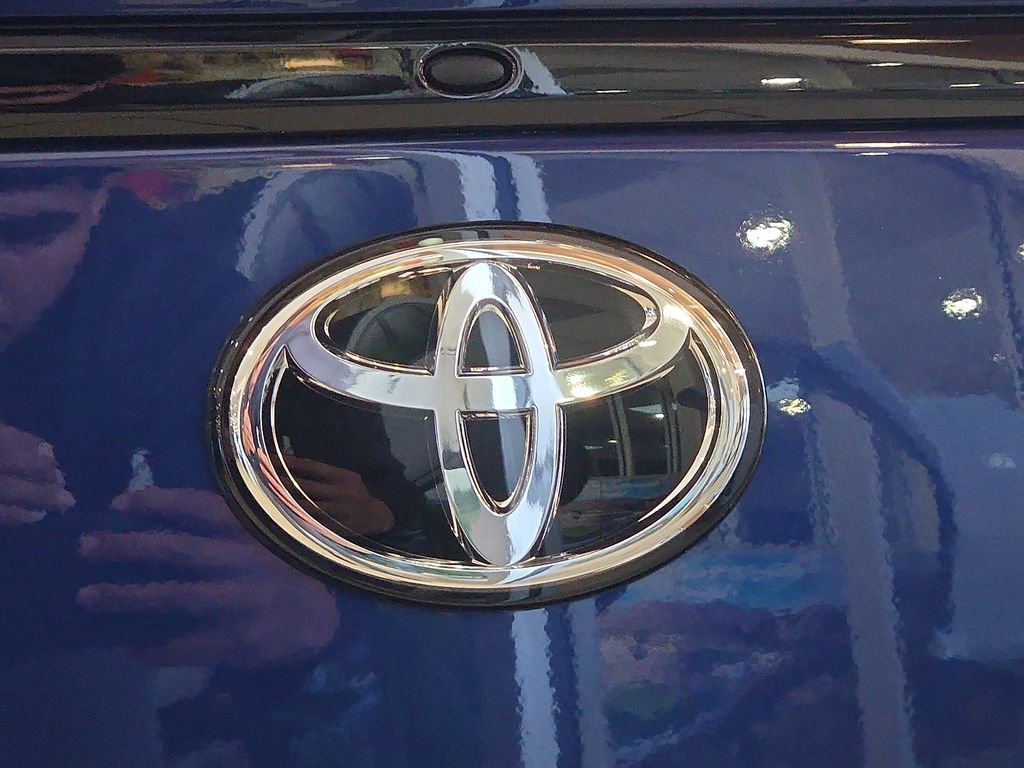 New 2026 Toyota GR86 Premium image 10