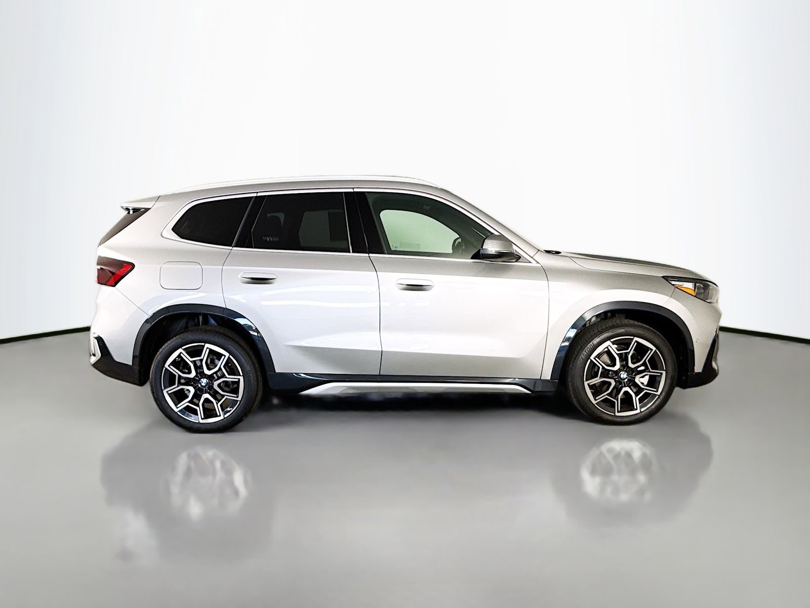 Used 2026 BMW X1 xDrive28i w/ Convenience Package image 8