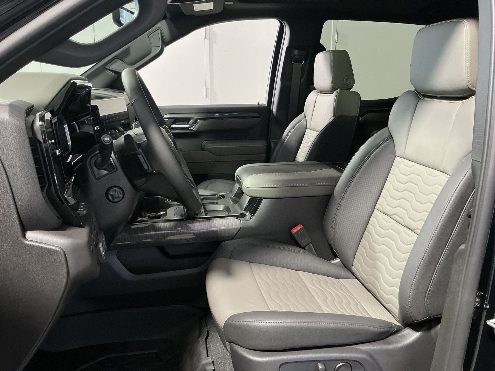 New 2026 Chevrolet Silverado 1500 ZR2 AWD/4WD image 14