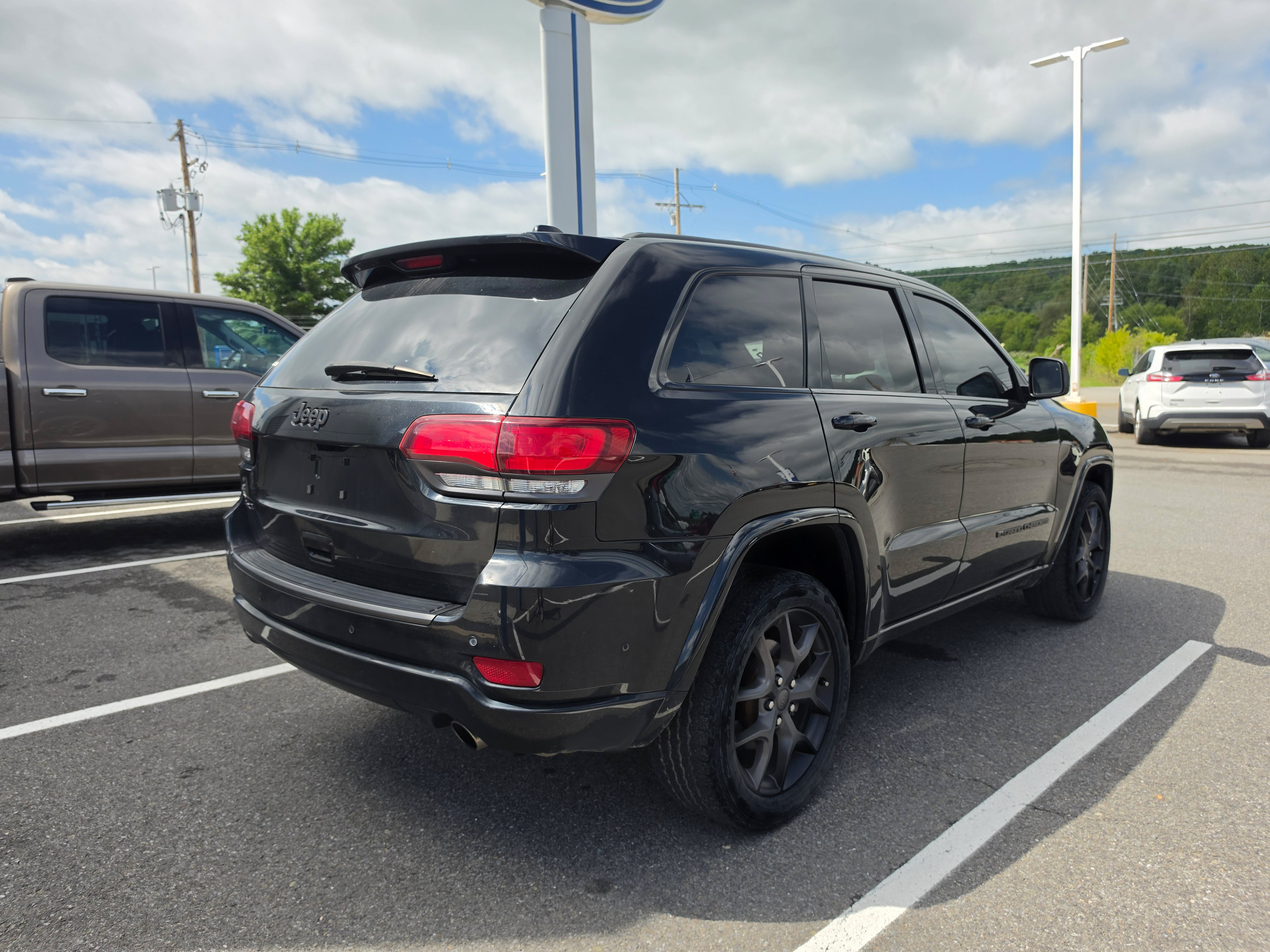Used 2021 Jeep Grand Cherokee Limited w/ Quick Order Package 28K 80th AWD/4WD video 3