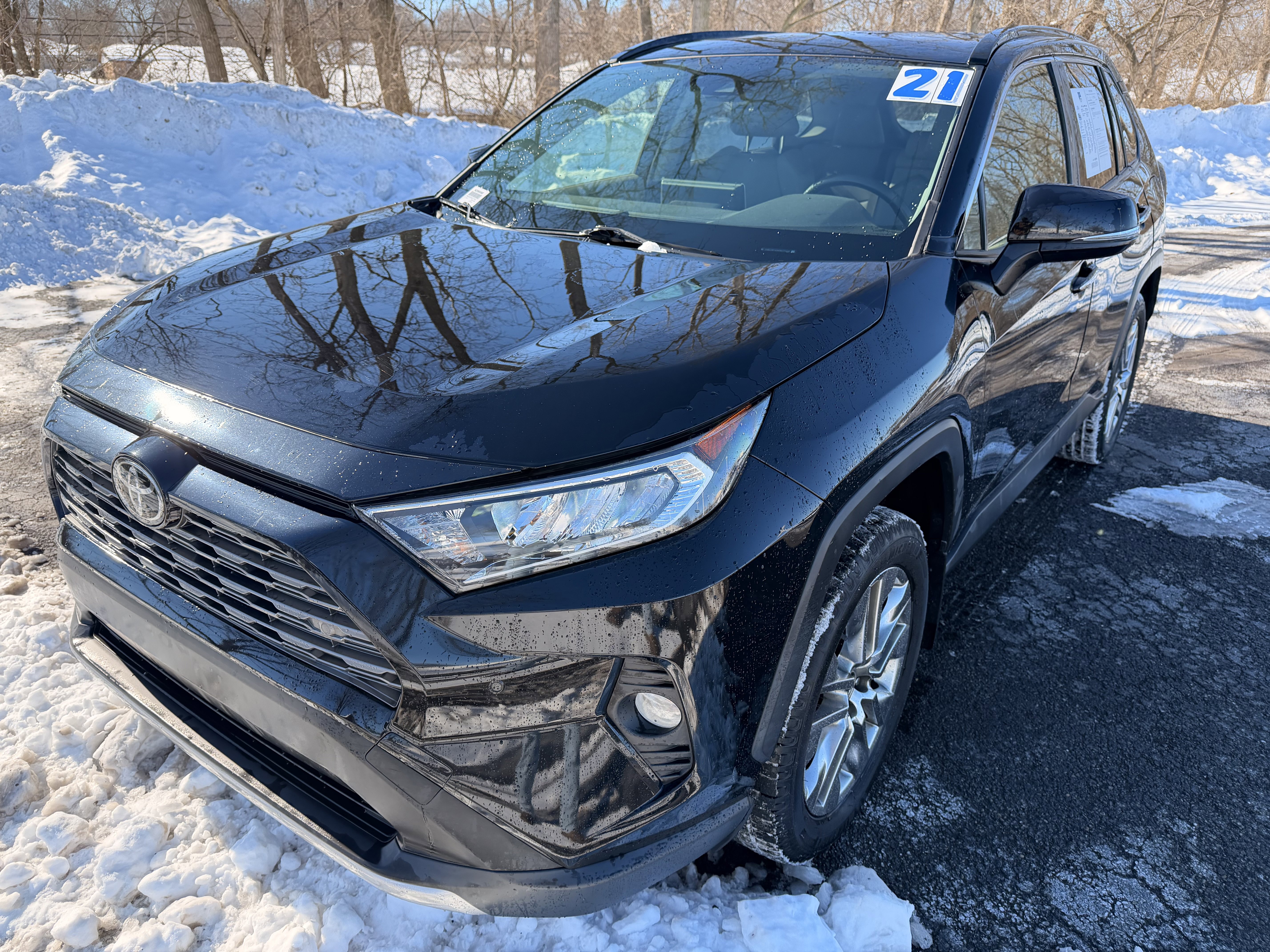 Used 2021 Toyota RAV4 Limited w/ Limited Grade Weather Package image 7