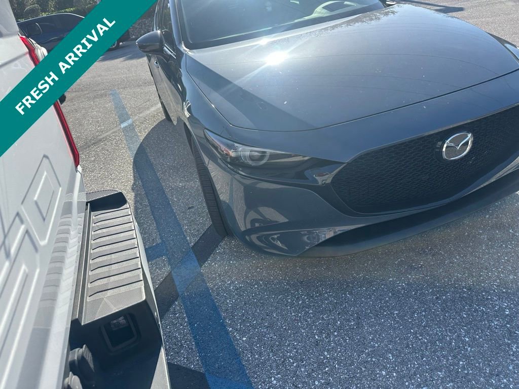 Used 2025 MAZDA MAZDA3 2.5 S Hatchback w/ Premium Pkg image 16