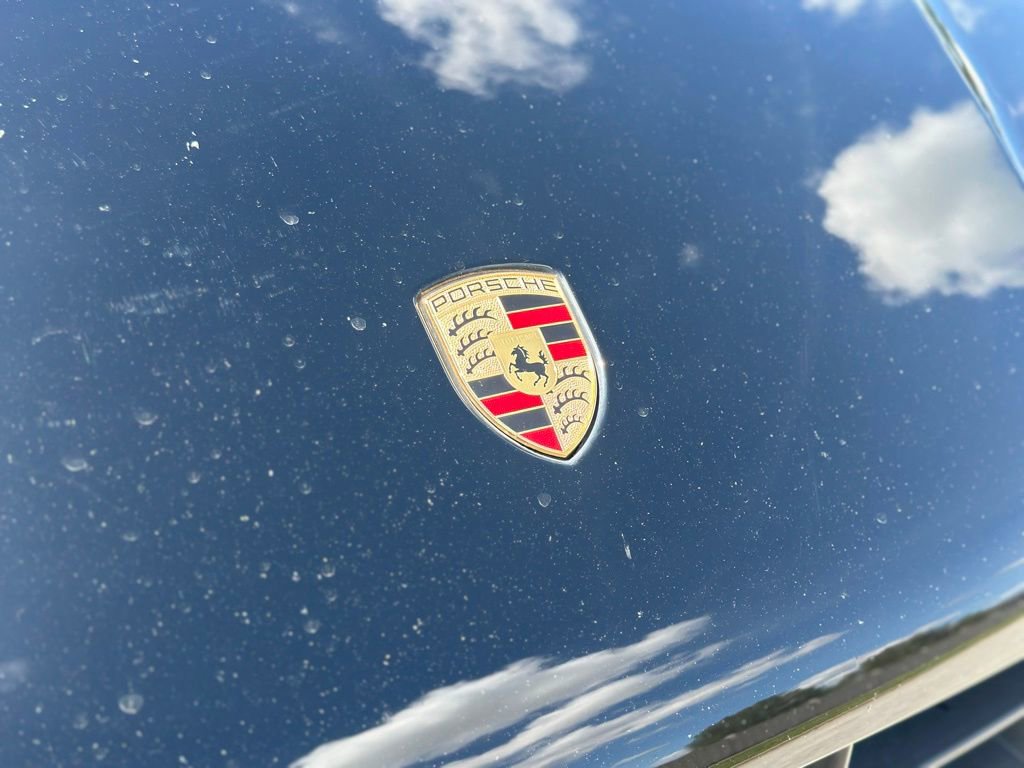 Used 2018 Porsche Macan AWD/4WD image 11