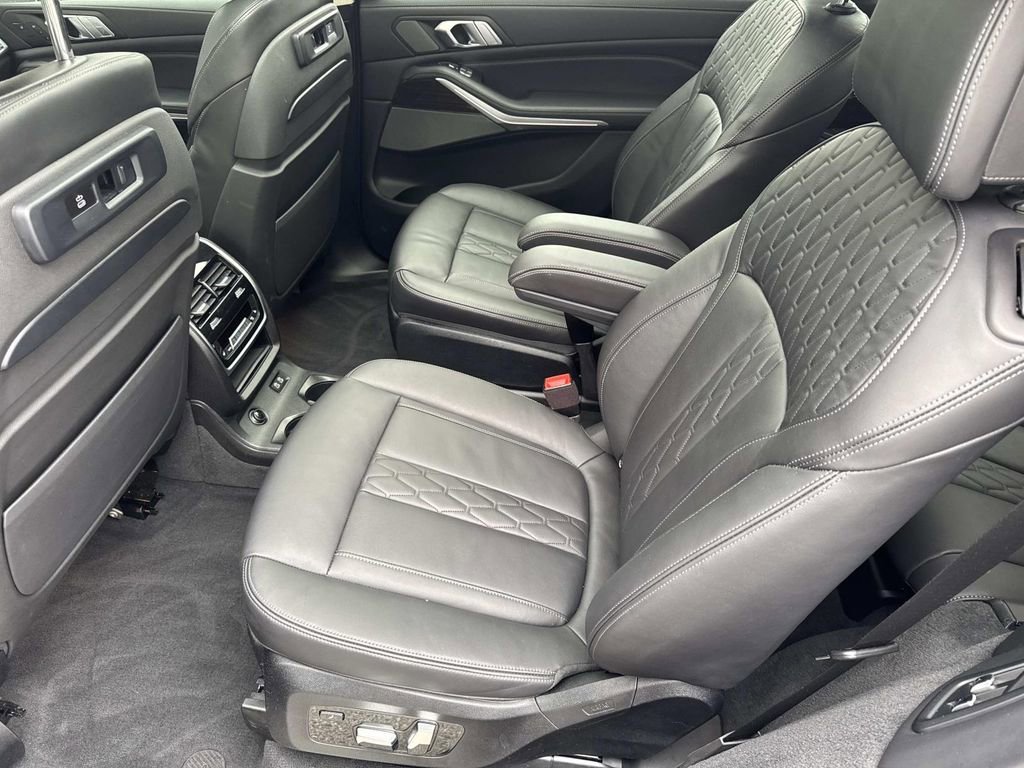 Used 2020 BMW X7 xDrive40i w/ Premium Package AWD/4WD image 13