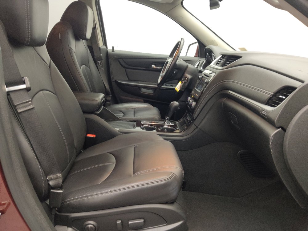 Used 2017 Chevrolet Traverse LT image 21