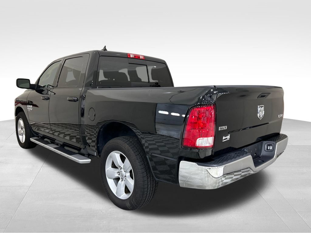 Used 2022 RAM 1500 Classic SLT w/ Electronics Group AWD/4WD image 3