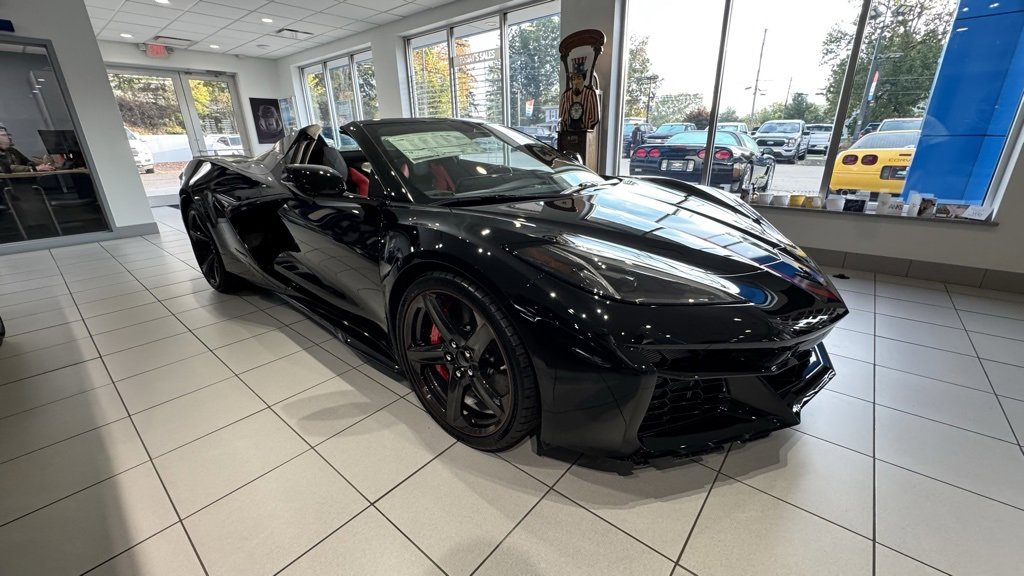 New 2026 Chevrolet Corvette E-Ray image 4