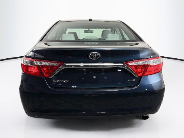 Used 2016 Toyota Camry XLE w/ Moonroof Package FWD image 8