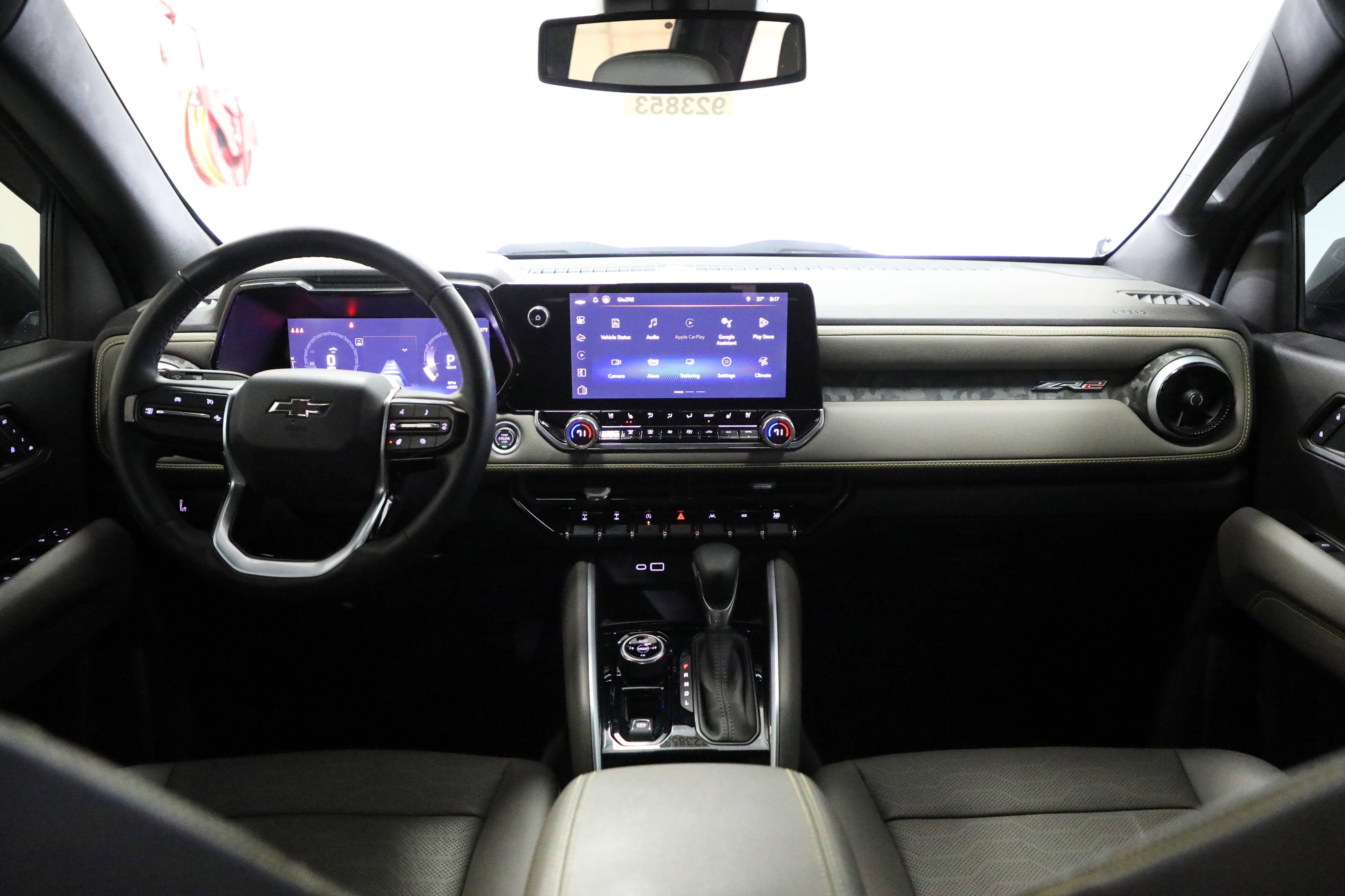 Used 2024 Chevrolet Colorado ZR2 w/ ZR2 Convenience Package III image 2