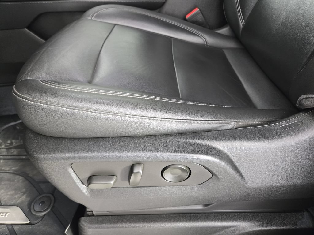 Used 2021 Chevrolet Tahoe Z71 AWD/4WD image 26