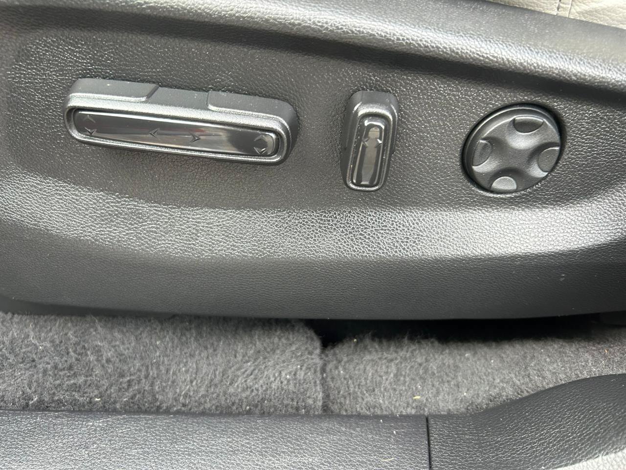 Used 2021 Honda CR-V EX-L image 11