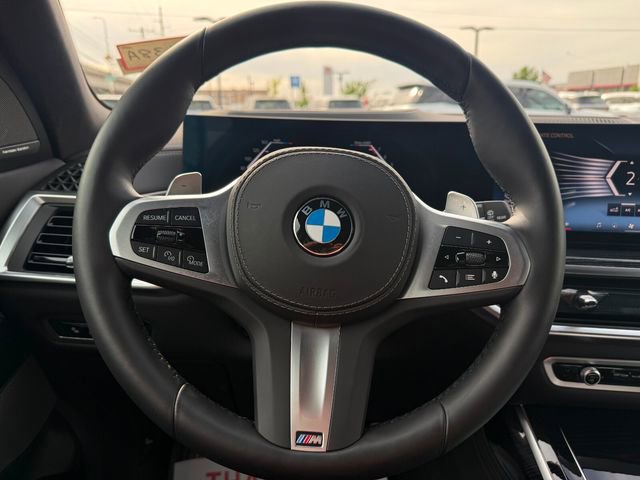 Used 2025 BMW X7 xDrive40i w/ M Sport Package AWD/4WD image 15