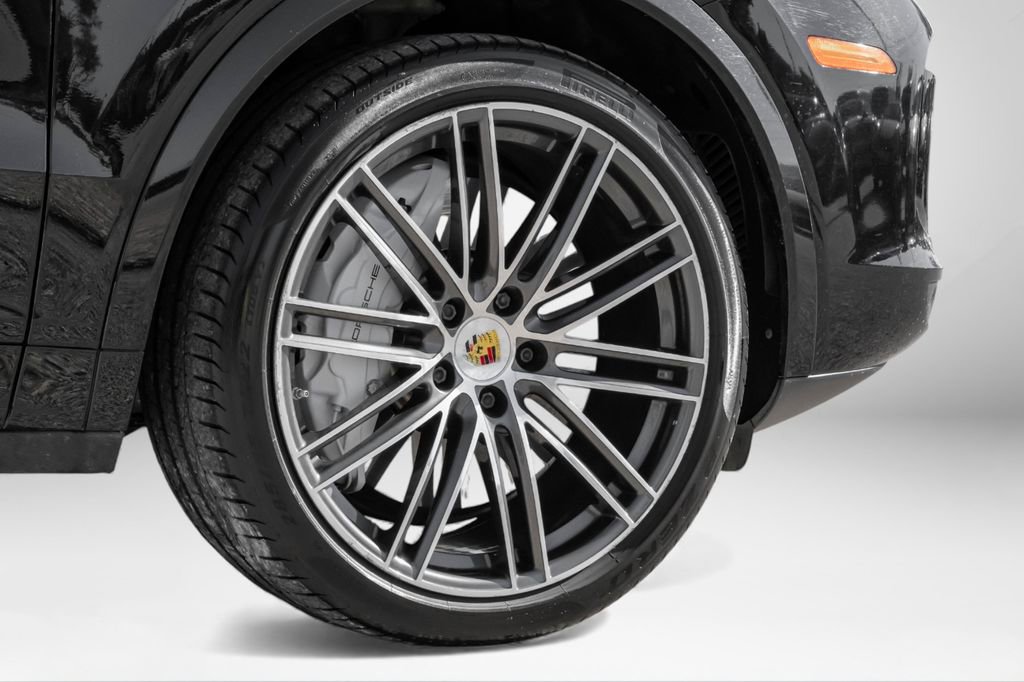 Used 2020 Porsche Cayenne Turbo image 66