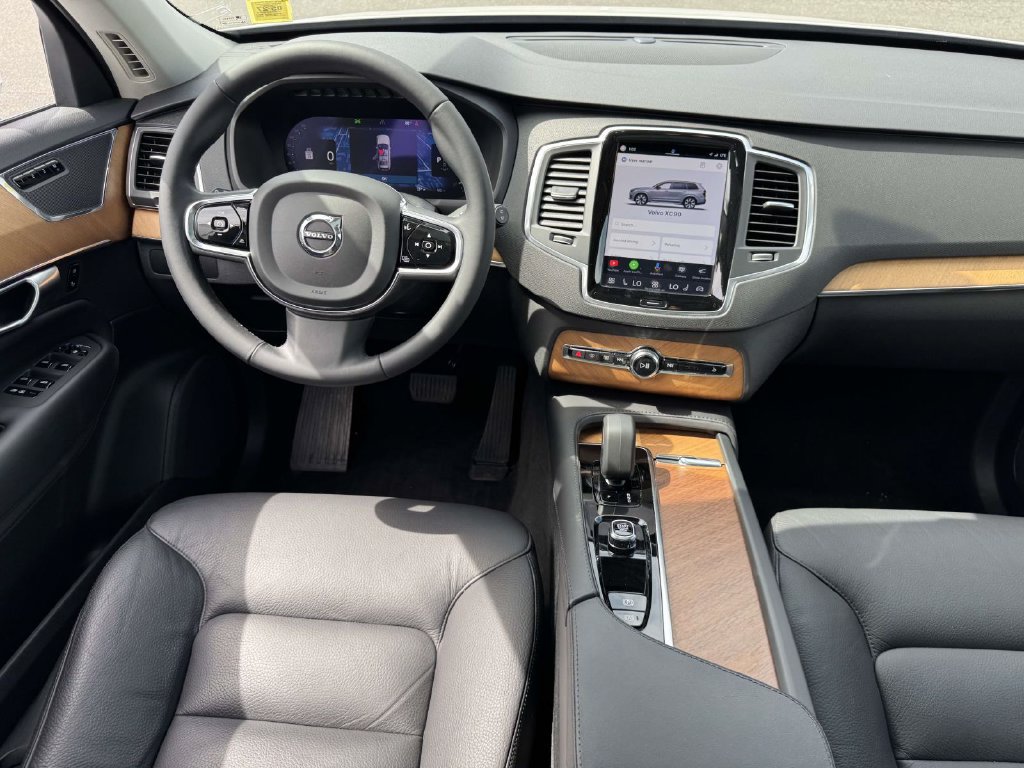 Certified 2023 Volvo XC90 B6 Core w/ Protection Package Premier AWD/4WD image 11