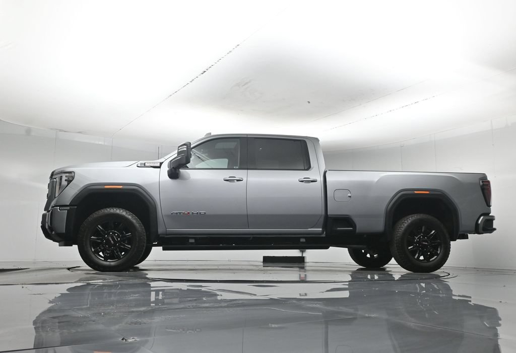 Used 2025 GMC Sierra 3500 AT4 w/ AT4 Premium Plus Package AWD/4WD image 8