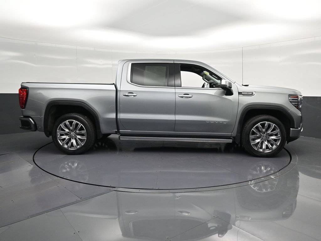 Used 2023 GMC Sierra 1500 Denali w/ Denali Reserve Package AWD/4WD image 4