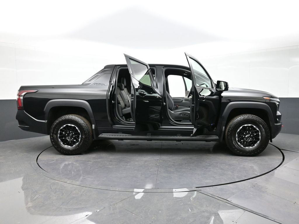 Used 2026 Chevrolet Silverado EV Trail Boss w/ Plus Package image 33