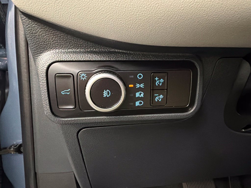 Used 2025 Ford Explorer Active w/ Active Comfort Package AWD/4WD image 24