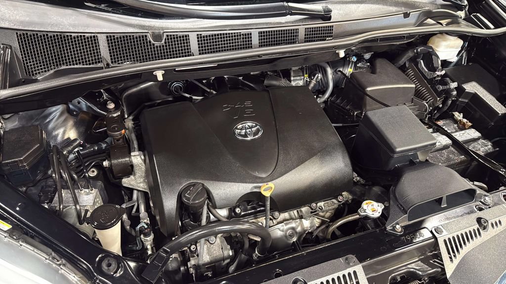 Used 2020 Toyota Sienna Limited Premium AWD/4WD image 46