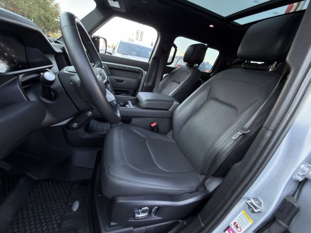 Used 2023 Land Rover Defender 130 SE AWD/4WD image 26
