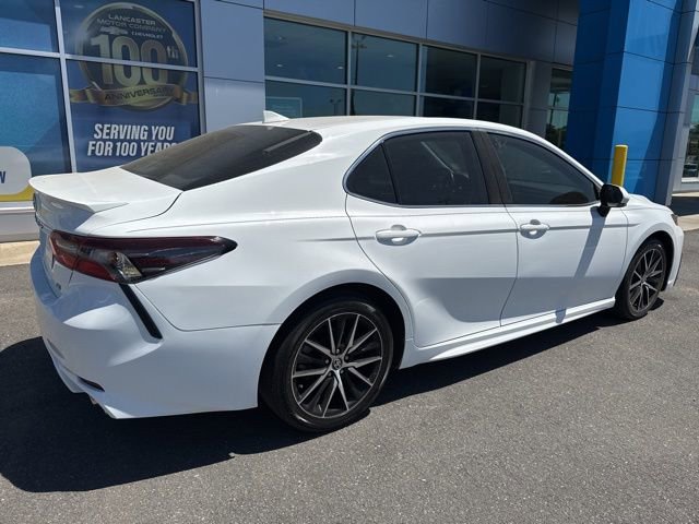 Used 2024 Toyota Camry SE w/ Cold Weather Package FWD image 6