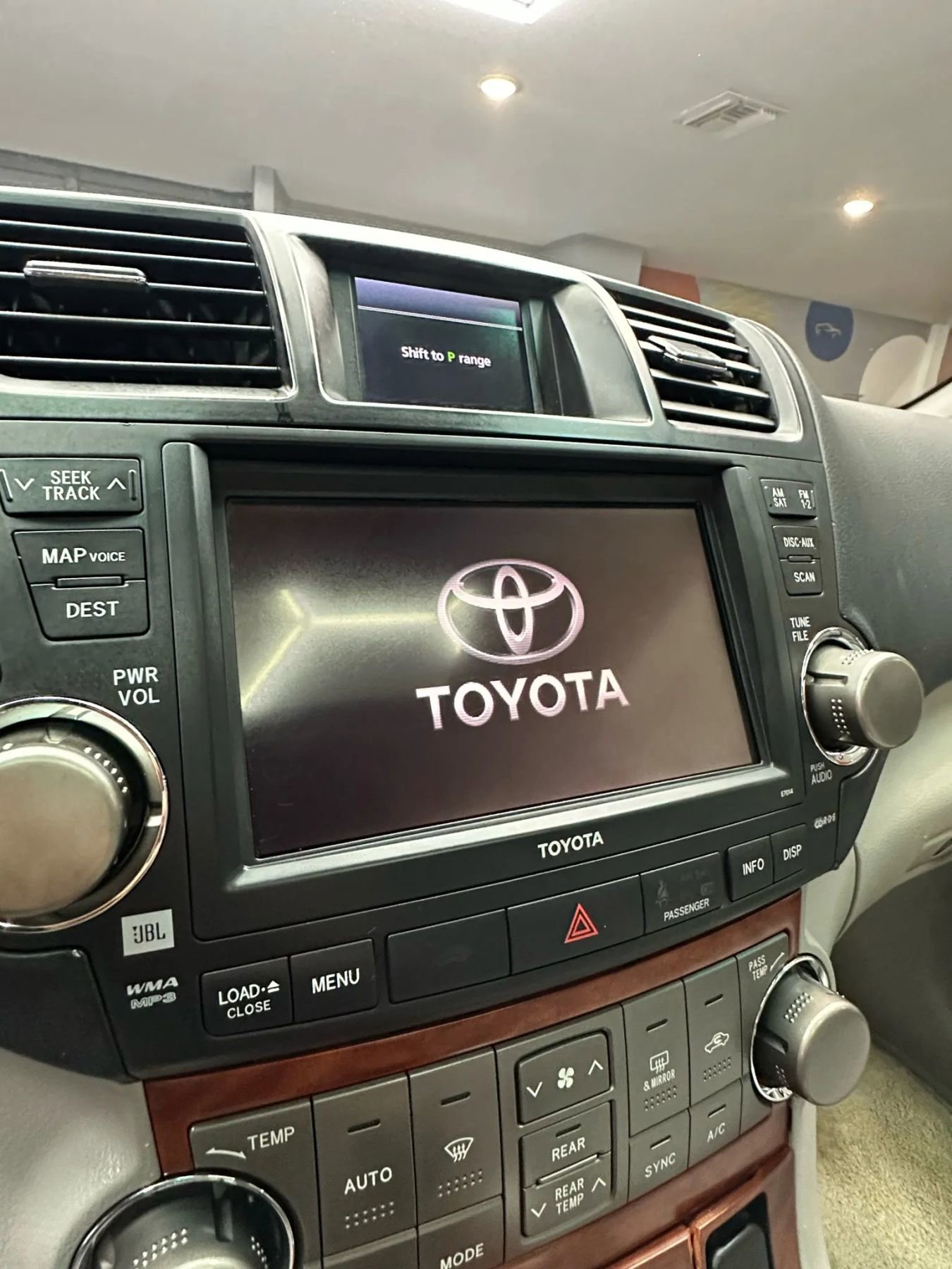 Used 2010 Toyota Highlander Limited image 20