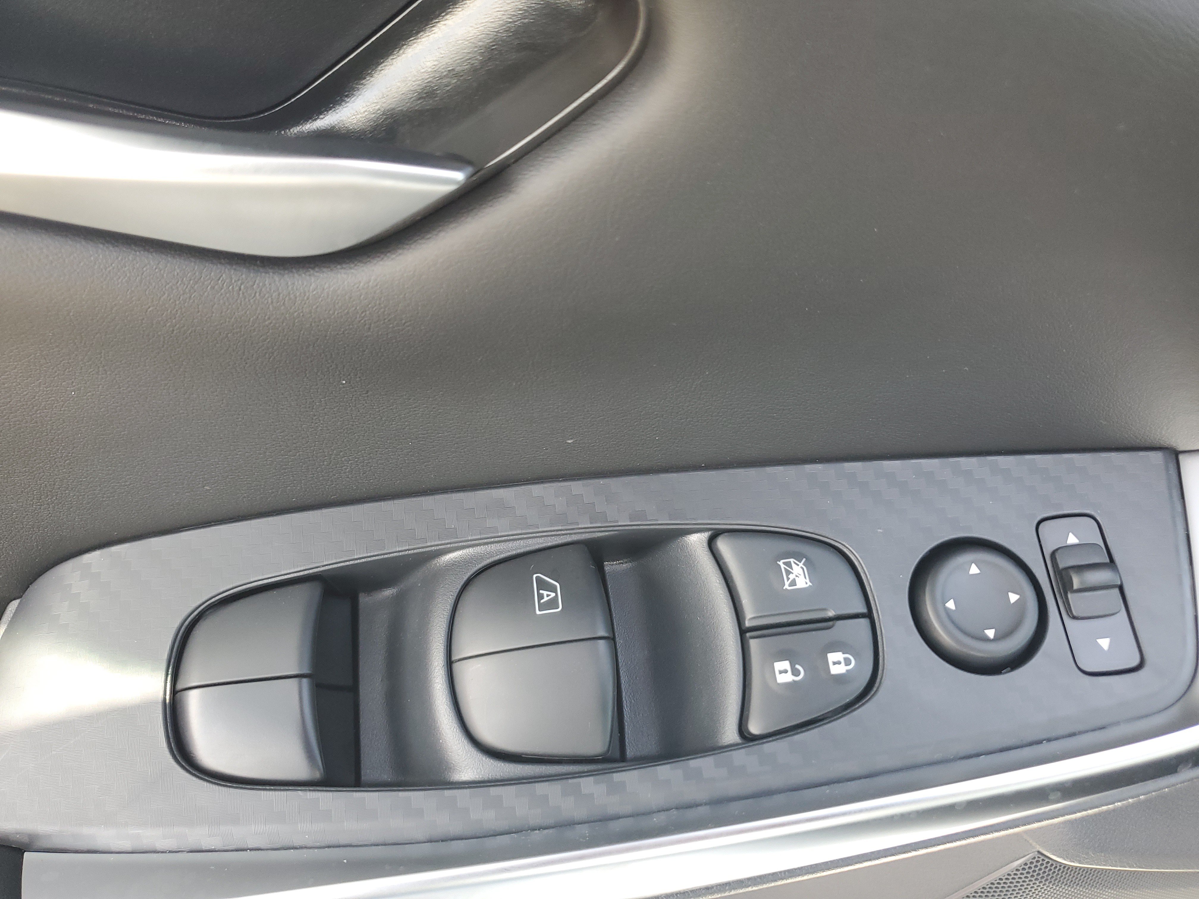 Used 2025 Nissan Sentra SR w/ SR Premium Package FWD image 22